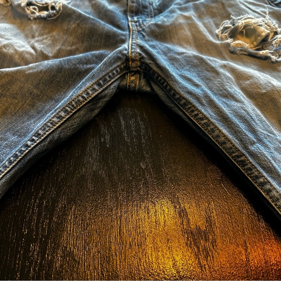 Retro Levi’s 514 34x30 Light Was Denim Jean Destroyed Holes Wide Leg Straight - Picture 5 of 14